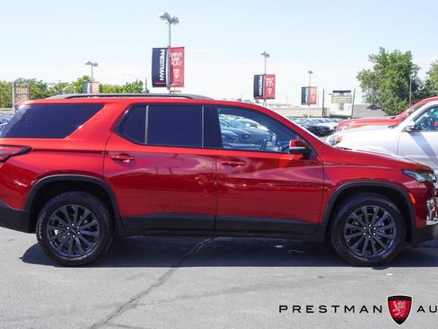 Used 2023 Chevrolet Traverse RS FWD image 25