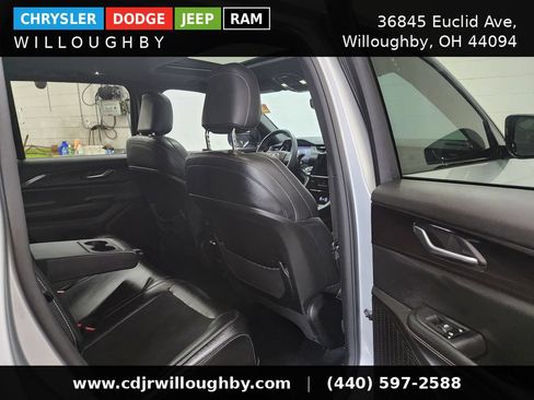 Used 2023 Jeep Grand Cherokee Altitude AWD/4WD image 35