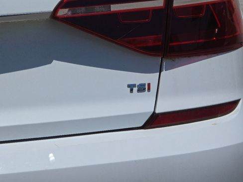 Used 2017 Volkswagen Passat 1.8T S FWD image 5