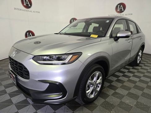 Used 2025 Honda HR-V LX image 2