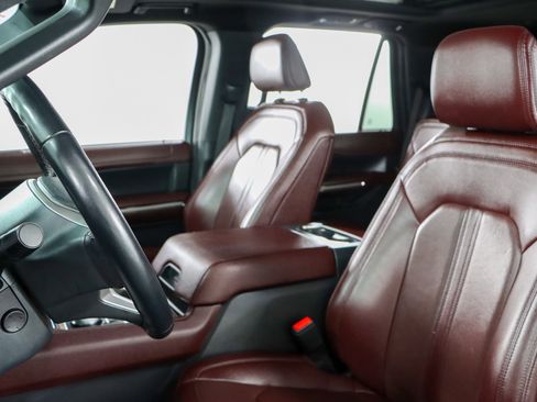 Used 2023 Ford Expedition Limited image 27