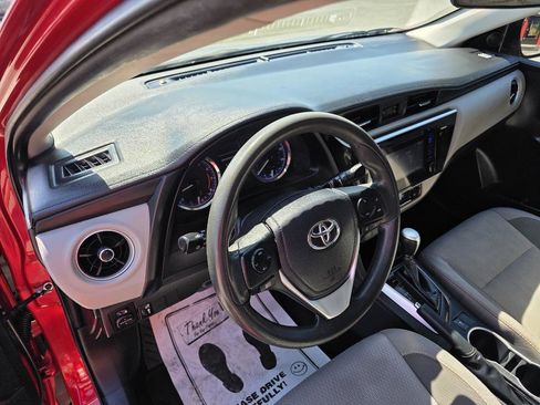 Used 2017 Toyota Corolla LE image 14