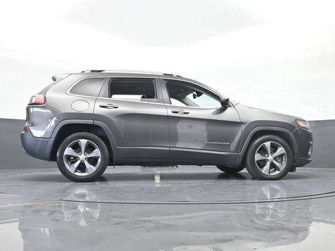 Used 2019 Jeep Cherokee Limited FWD image 59