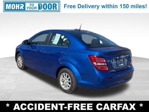 Used 2018 Chevrolet Sonic LT w/ Convenience Package FWD image 3