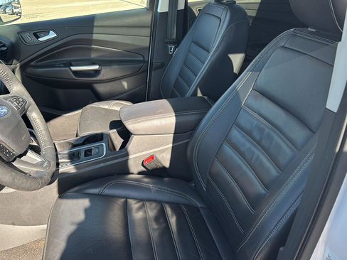 Used 2018 Ford Escape Titanium image 13