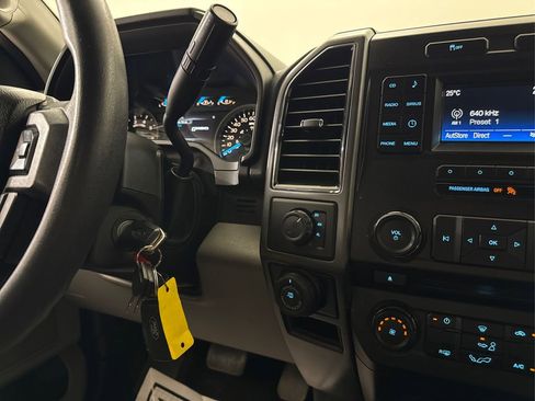 Used 2017 Ford F150 XLT w/ XTR Package image 34