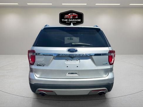 Used 2017 Ford Explorer Limited image 4