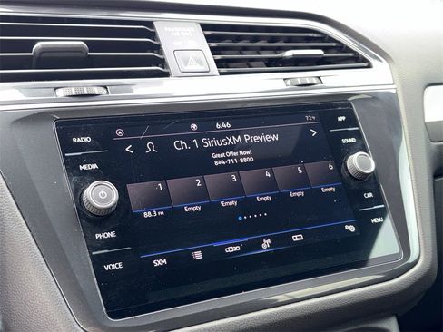 Used 2023 Volkswagen Tiguan SE R-Line image 5