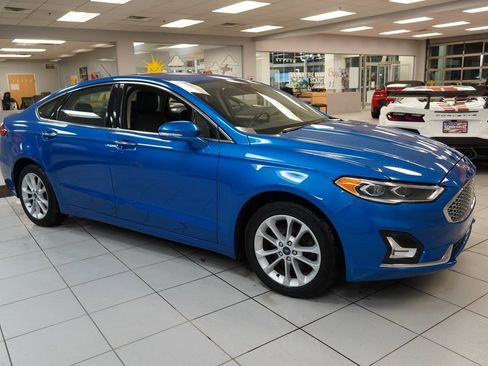 Used 2019 Ford Fusion Energi Titanium image 12