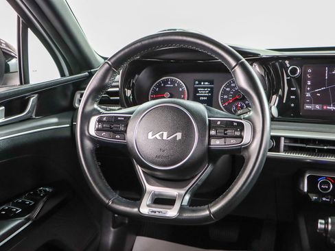 Used 2023 Kia K5 GT-Line image 12