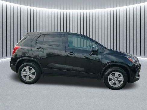 Used 2021 Chevrolet Trax LS w/ Tint and Cruise Package image 4