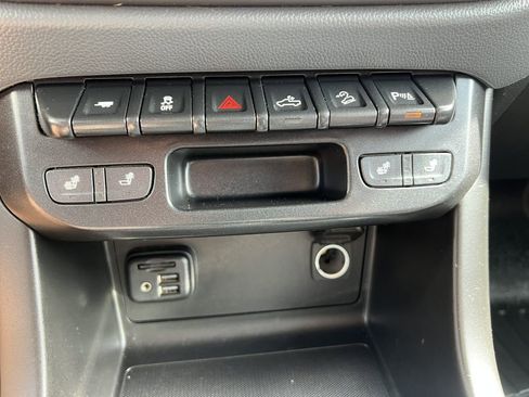 Used 2019 Chevrolet Colorado Z71 image 10