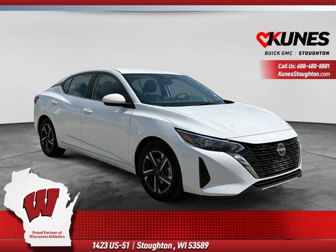 Used 2025 Nissan Sentra SV FWD image 1