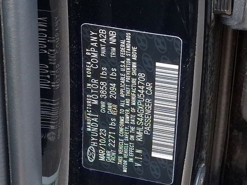 Certified 2023 Hyundai Elantra SEL w/ Convenience Package image 28