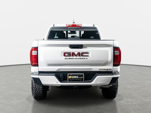 Used 2025 GMC Canyon AT4 w/ AT4X Package image 11