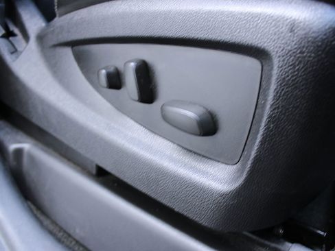 Used 2016 GMC Yukon XL Denali image 26