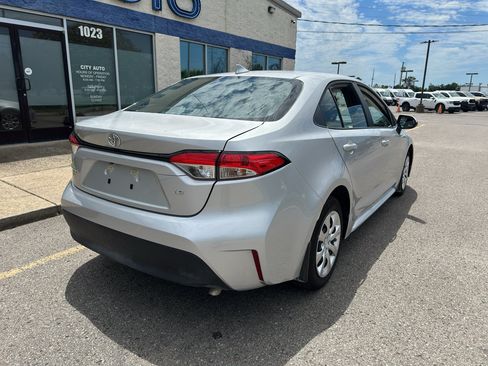 Used 2026 Toyota Corolla LE FWD image 4