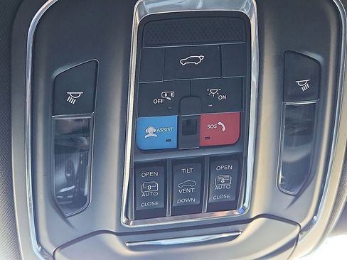 Used 2024 Jeep Wagoneer Series II image 26