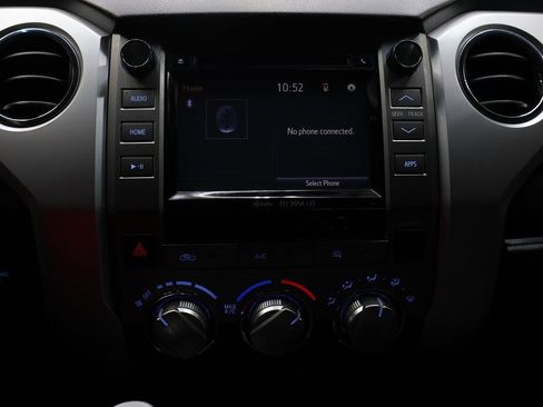 Used 2016 Toyota Tundra SR5 w/ SR5 Upgrade Package image 21