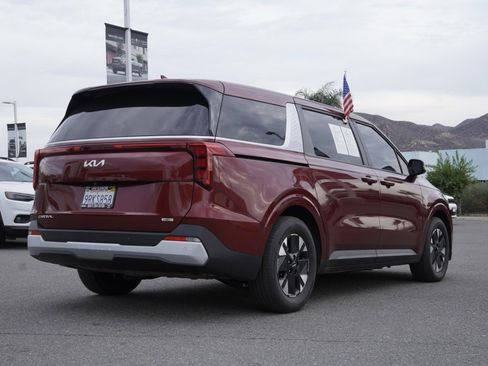Used 2025 Kia Carnival LXS image 4