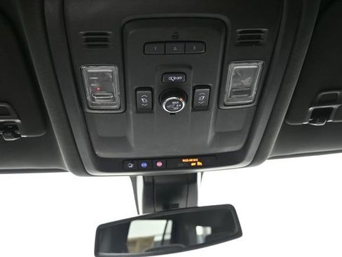 Used 2021 Chevrolet Tahoe Premier AWD/4WD image 50