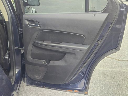 Used 2017 Chevrolet Equinox Premier w/ Enhanced Convenience Package image 8