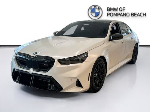 Used 2026 BMW M5 w/ Carbon Package AWD/4WD image 3