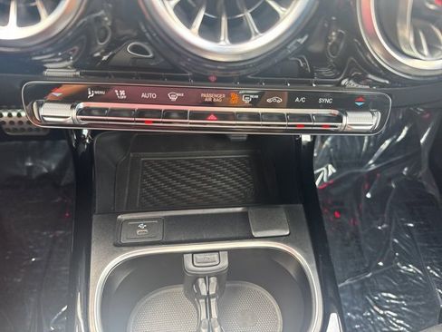 Used 2025 Mercedes-Benz CLA 250 4MATIC image 21