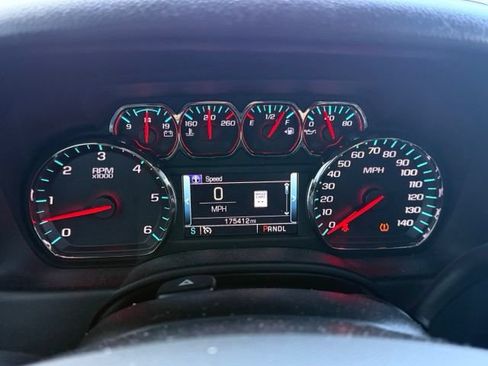 Used 2020 Chevrolet Suburban LT AWD/4WD image 30