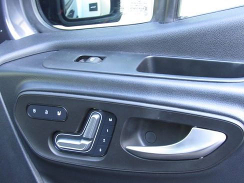 Used 2022 Mercedes-Benz Sprinter 2500 image 17