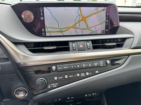 Used 2019 Lexus ES 350 w/ Premium Package FWD image 23