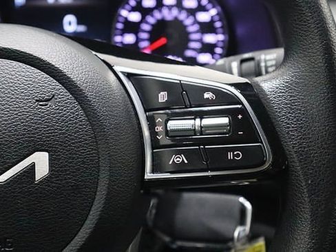 Used 2022 Kia Forte LXS image 22