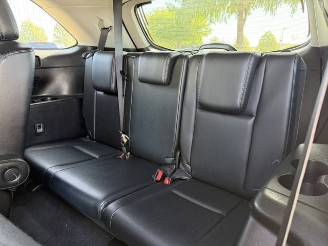 Used 2017 Toyota Highlander SE AWD/4WD image 28