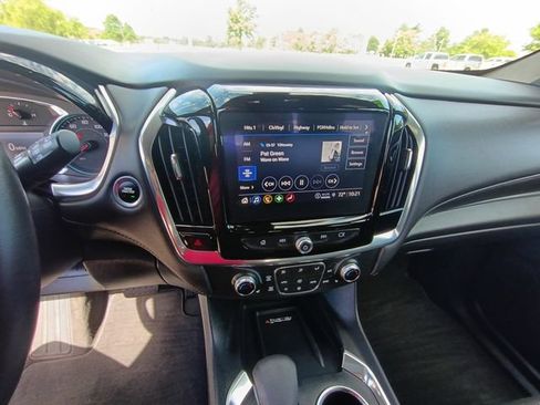 Used 2023 Chevrolet Traverse LT FWD image 33