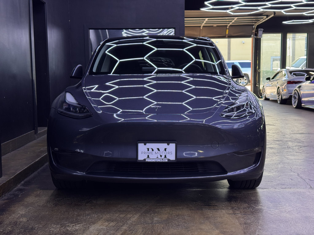 Used 2023 Tesla Model Y Long Range AWD/4WD image 2
