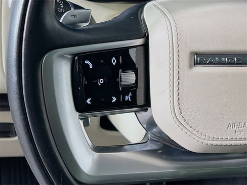 Used 2022 Land Rover Range Rover Long Wheelbase SE image 10