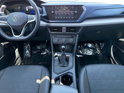 Used 2022 Volkswagen Taos SE image 17