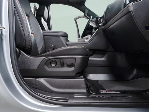 Used 2024 GMC Sierra 2500 AT4 w/ AT4 Premium Plus Package image 36