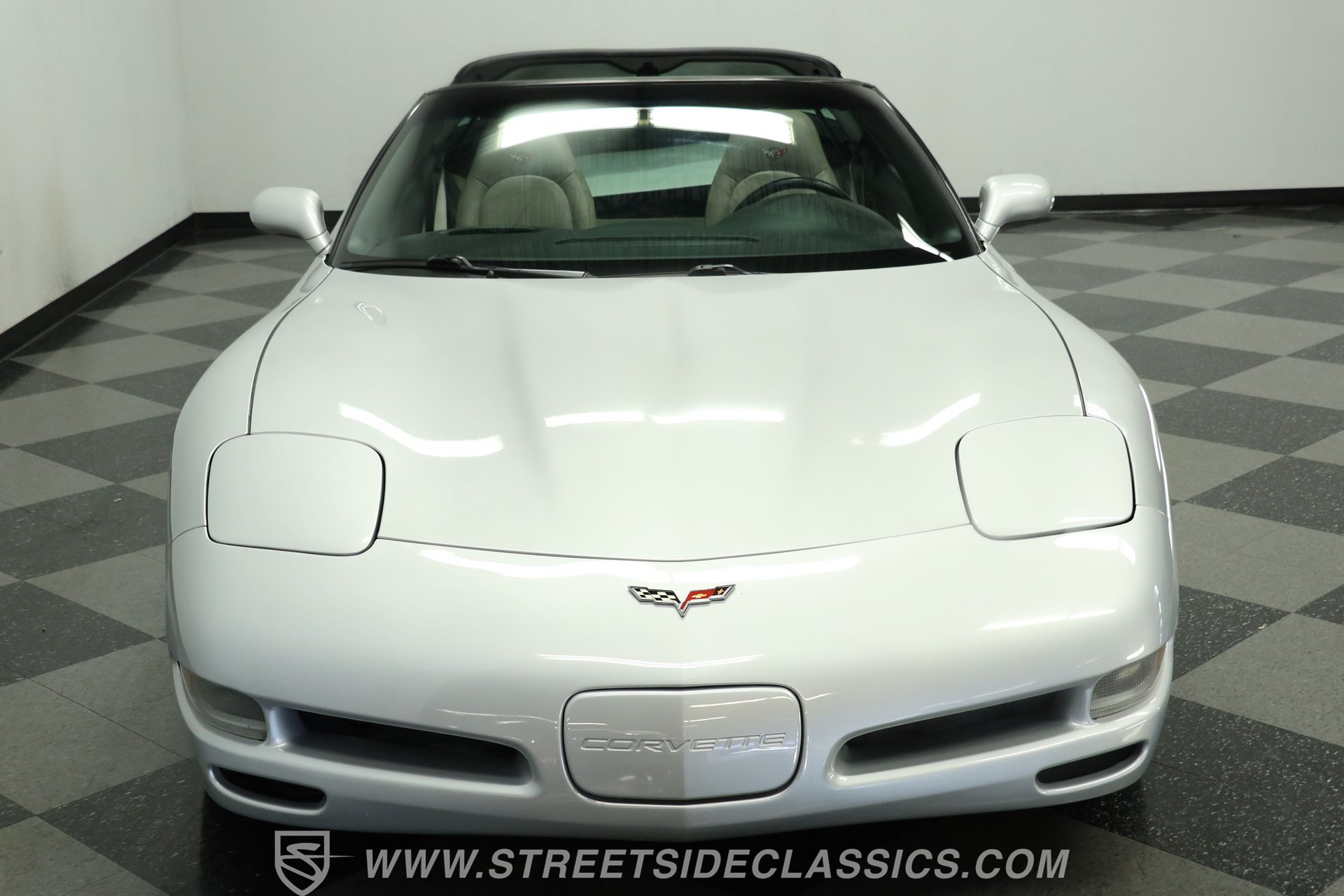 Used 1998 Chevrolet Corvette Coupe w/ Roof Pkg RWD image 15