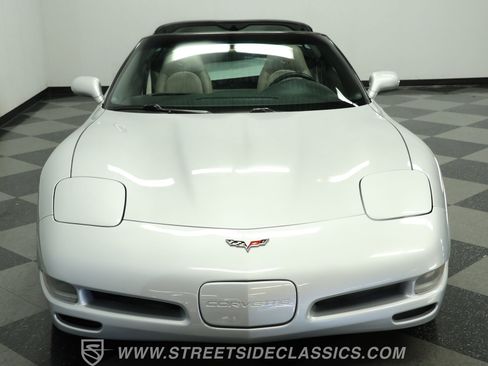 Used 1998 Chevrolet Corvette Coupe w/ Roof Pkg image 15