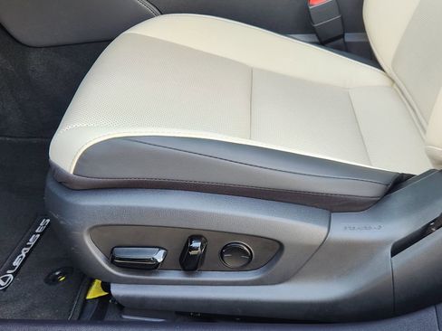 Used 2025 Lexus ES 350 w/ Premium Package image 23