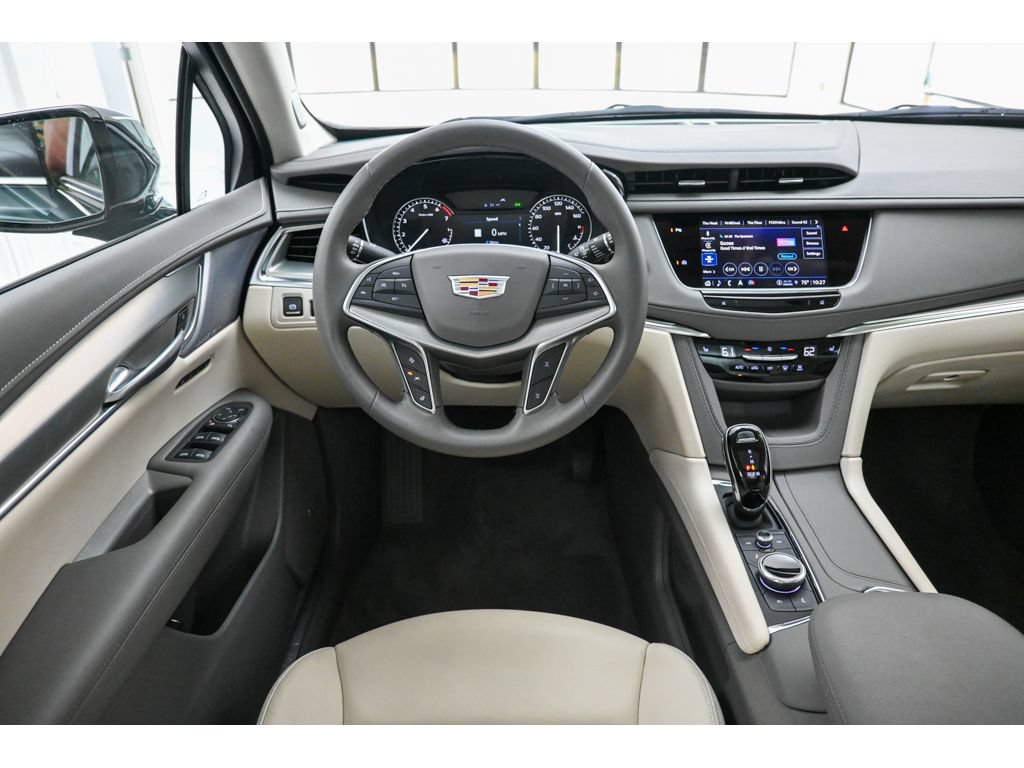 Used 2025 Cadillac XT5 Premium Luxury AWD/4WD image 27