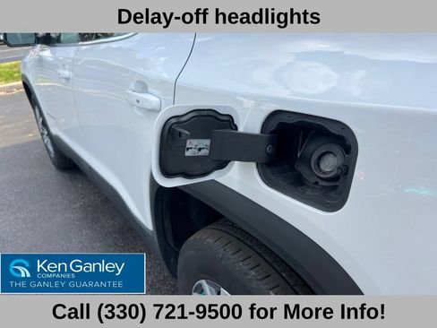 Used 2023 GMC Acadia SLT w/ Preferred Package AWD/4WD image 48
