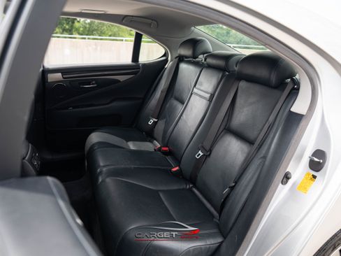 Used 2014 Lexus LS 460 AWD w/ Comfort Package image 20