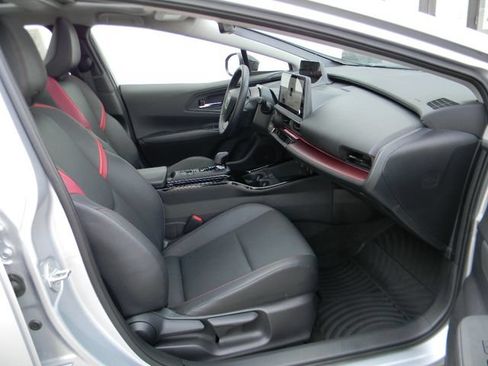 Used 2024 Toyota Prius Prime FWD image 23