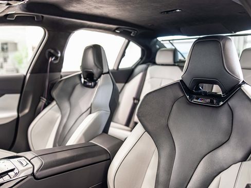 Used 2025 BMW M5 w/ Carbon Package image 19