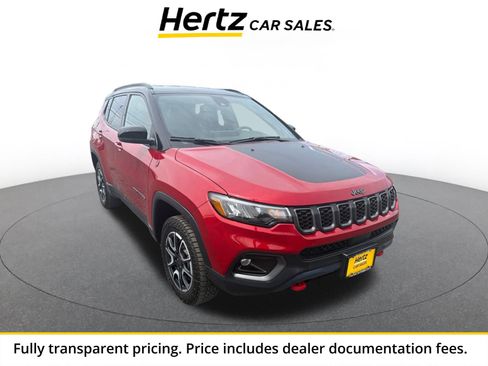Used 2025 Jeep Compass Trailhawk AWD/4WD image 1