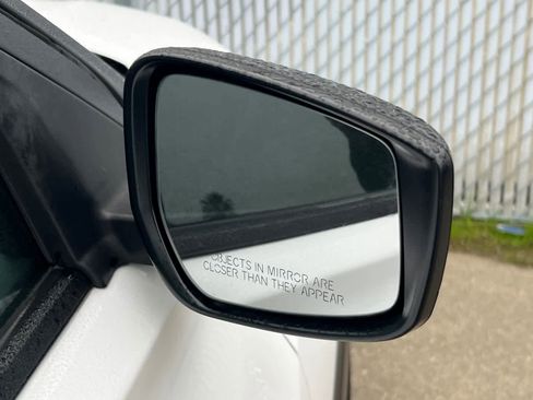 Used 2024 Nissan Kicks S image 12