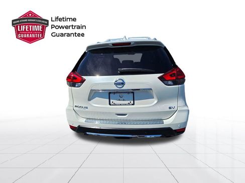 Used 2020 Nissan Rogue SV image 8