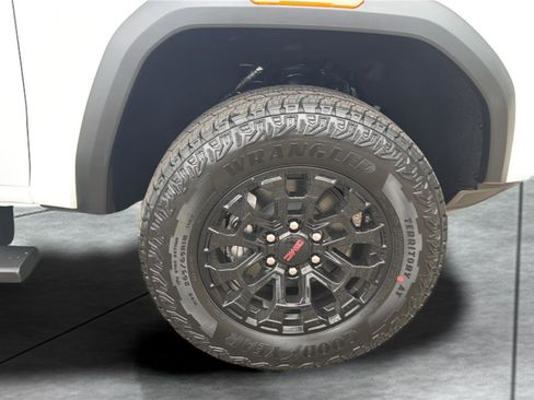 New 2026 GMC Canyon Elevation image 22